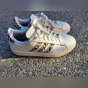 Adidas Cream Colored Sneakers With Leopard Print Stripes, Size 7.5